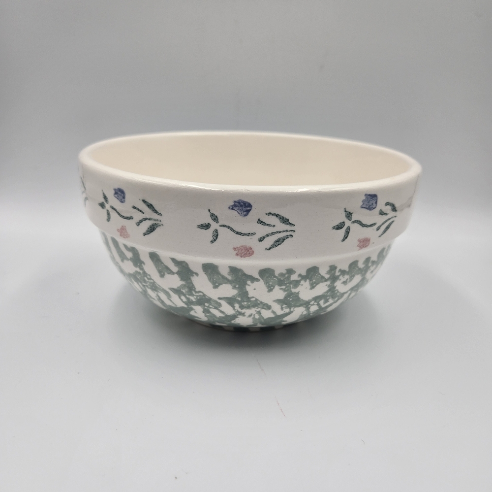 Floral trimmed sponged base ceramic bowl